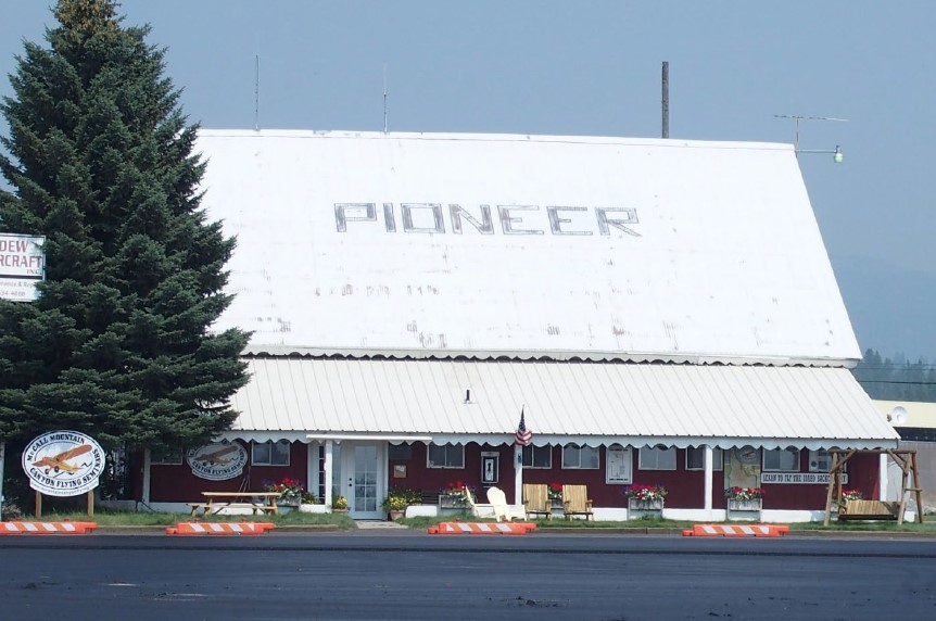 The hangar in 2015